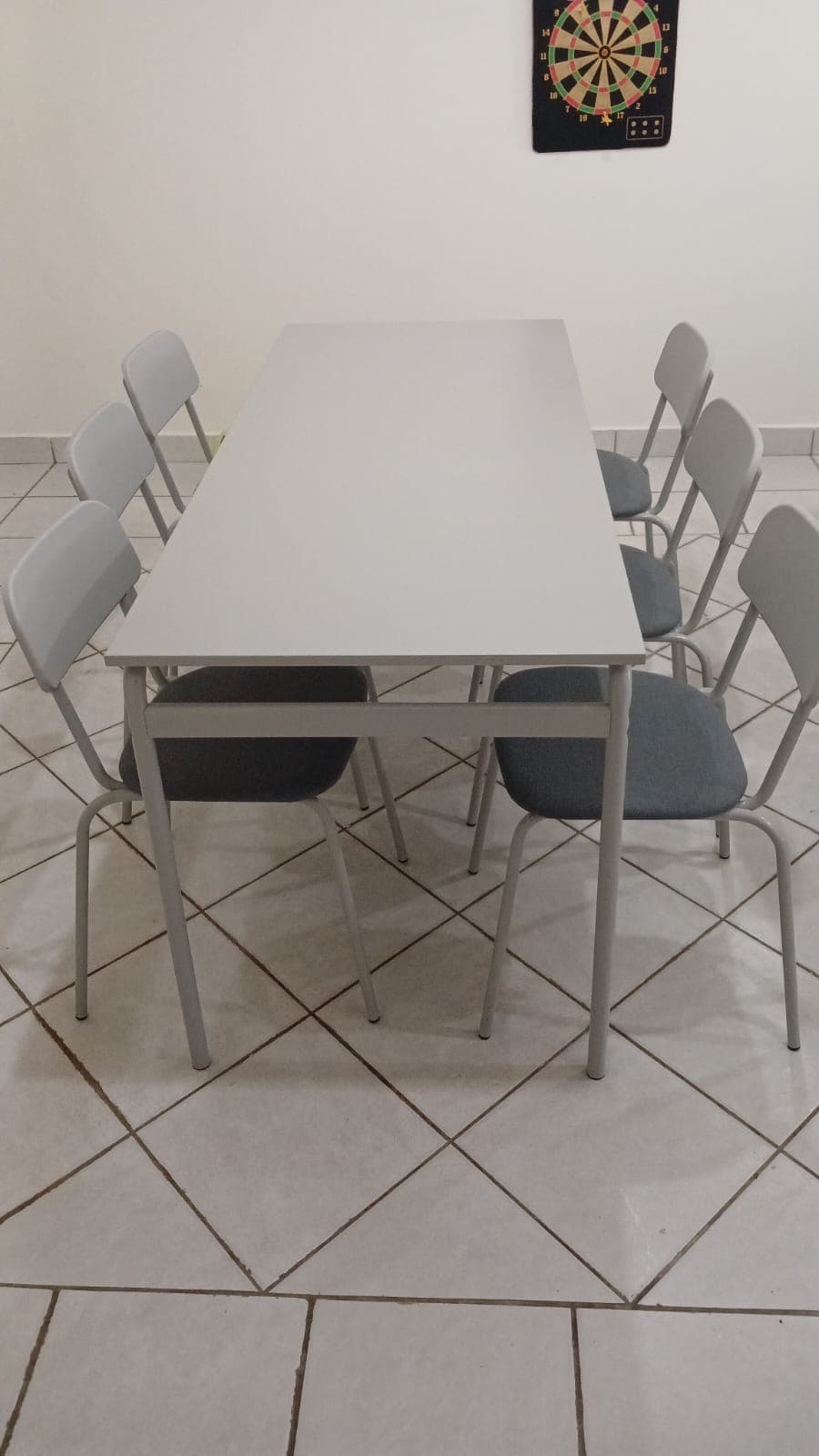only one time used IKEA dining table with 6 chairs