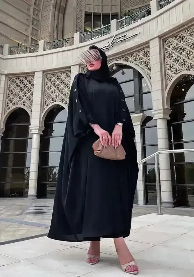 الجازي الدوسري لتصميم العبايات