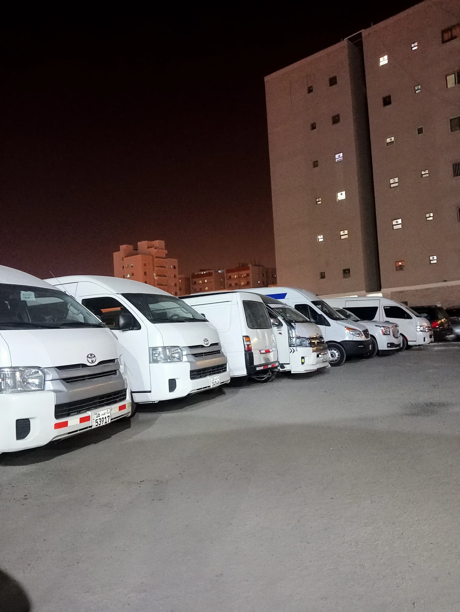 باصات للجار مع سائق