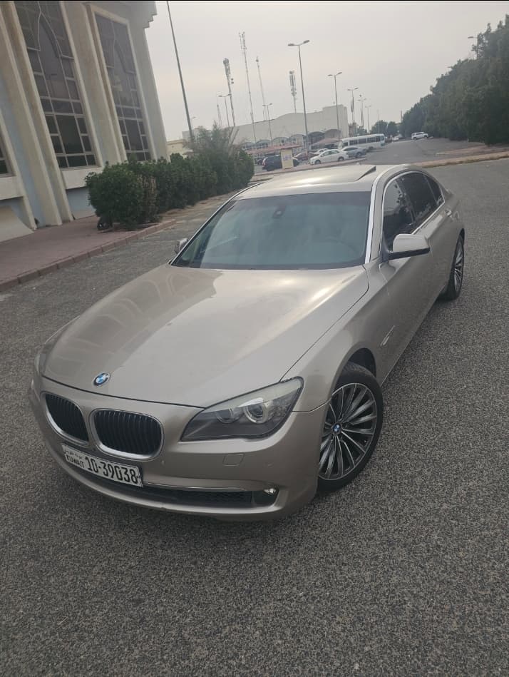 BMW LI730