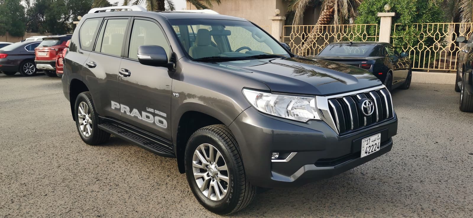 للبيع برادو ٢٠١٩ صبغ الوكالة ماشي ٨٤ الف