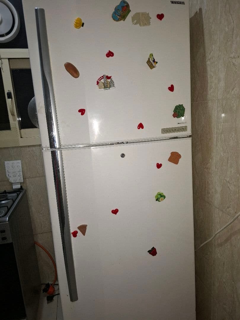 للبيع ثلاجه توشيبا ٢٢ قدم و غساله سامسونج ٦ كيلو وبوتاجاز ٤ شعله وانسا