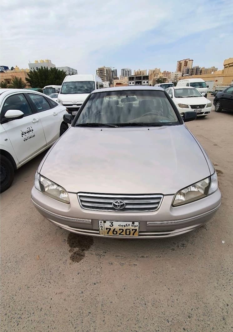 تويوتا كامري موديل ٢٠٠١