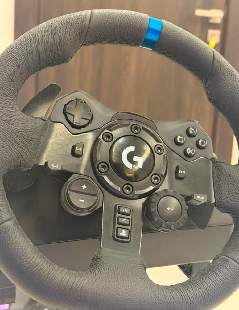 LOGITECH TrueForce Slim Racing Wheel (for PS4/PS5 and PC)