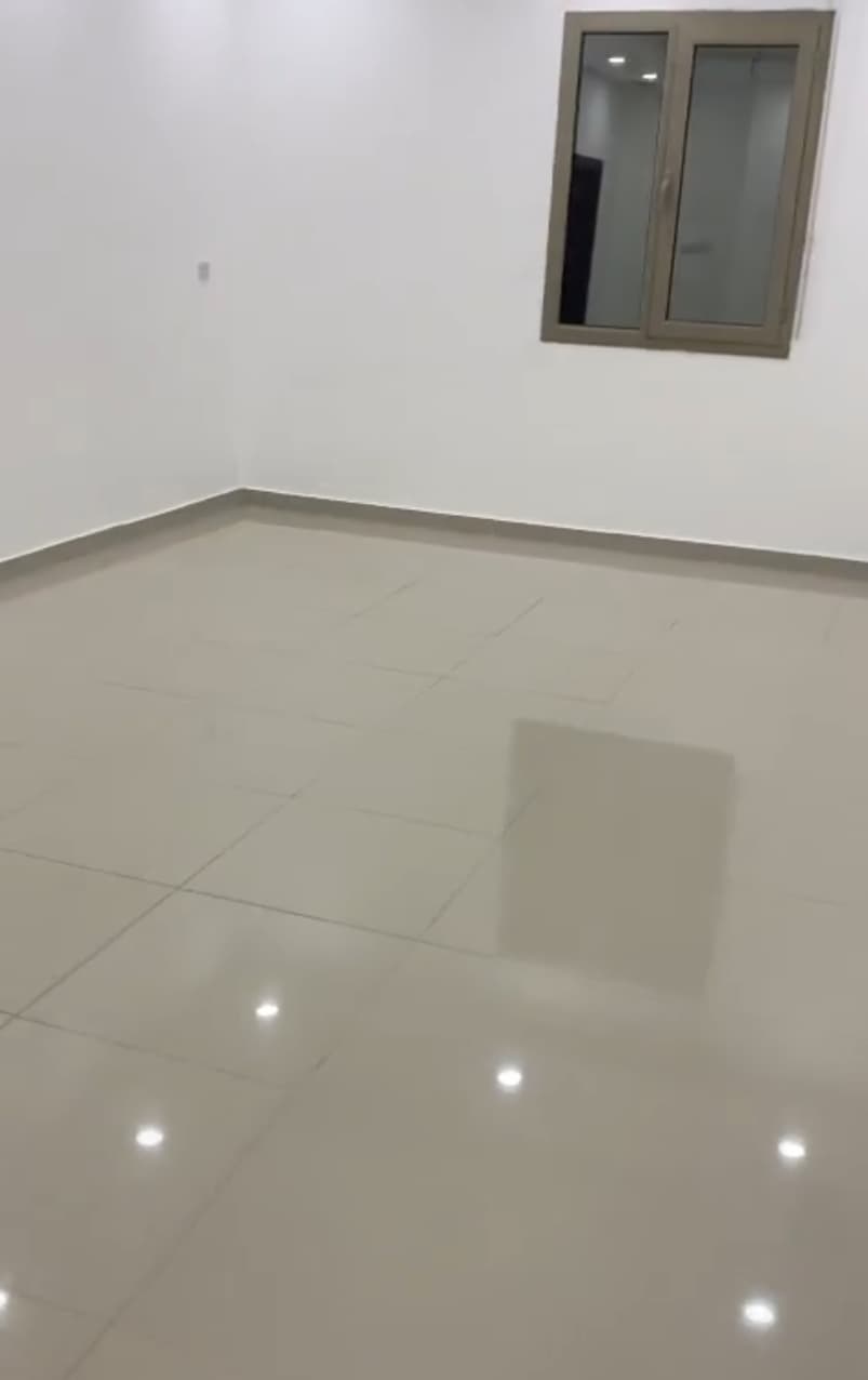 للايجار شقة بصباح الاحمد D5