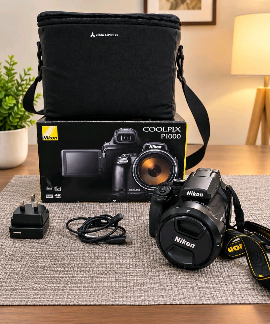للبيع كاميرا نيكون Nikon coolpix P1000