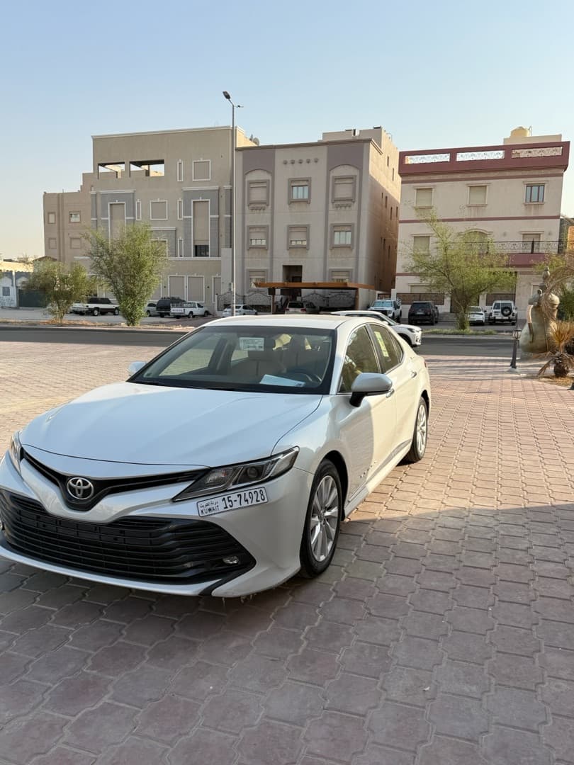 للبيع كامري 2020 اعلى فئه بدون فتحه